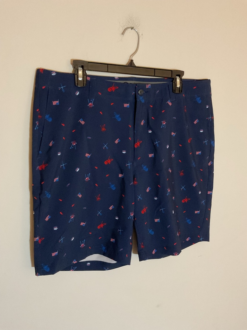 Men's Navy Performance Golf Shorts - Red & Blue Accent Print